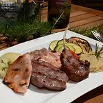 La Tresenda And Mountain Farm Hotel