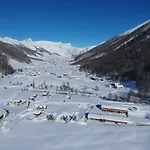 La Tresenda And Mountain Farm