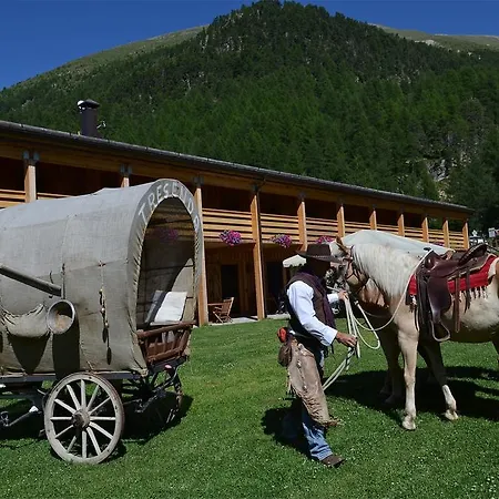La Tresenda And Mountain Farm