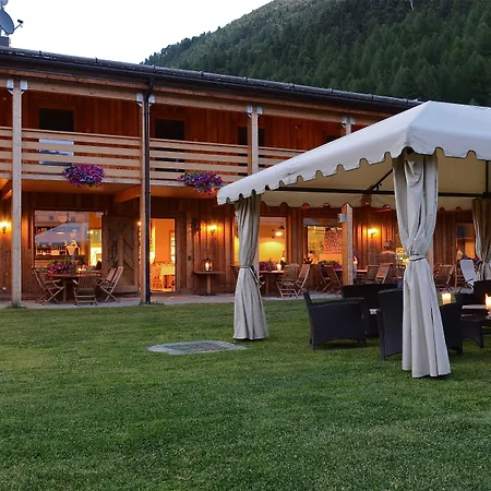 La Tresenda And Mountain Farm