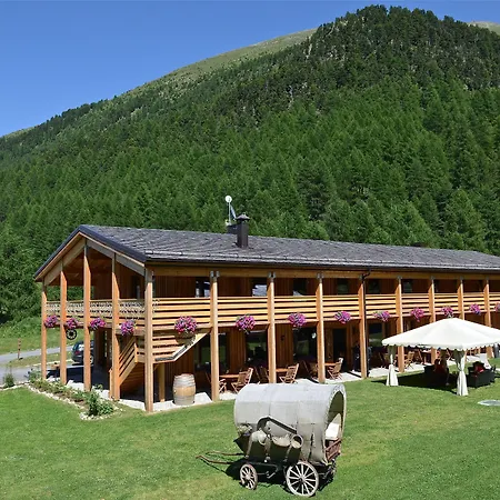 La Tresenda And Mountain Farm *