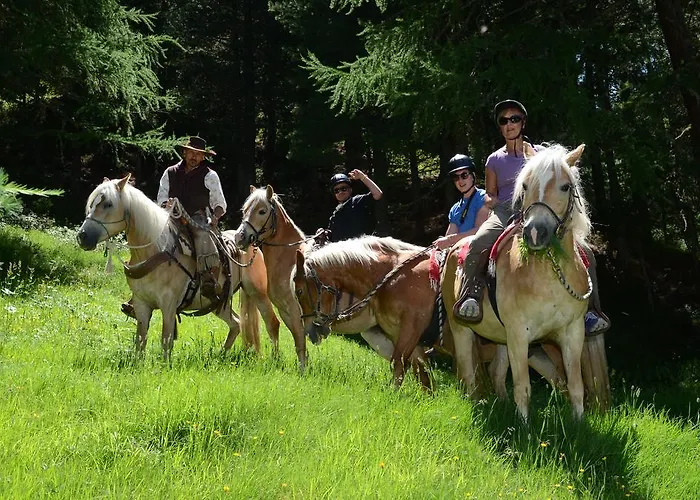 Hotel La Tresenda And Mountain Farm