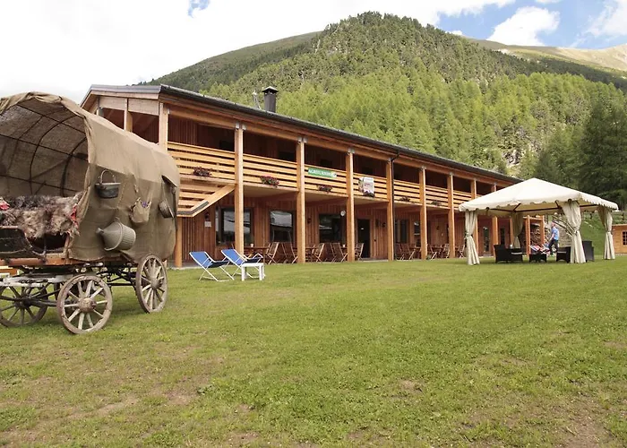 Hotel La Tresenda And Mountain Farm